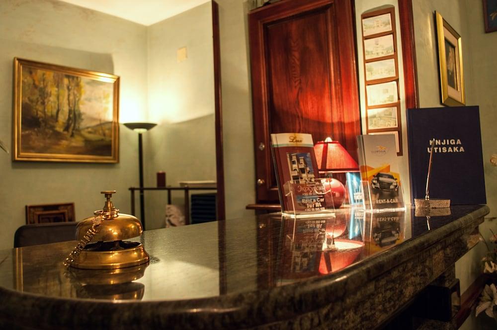 Hotel Vila Lux Budva Eksteriør billede