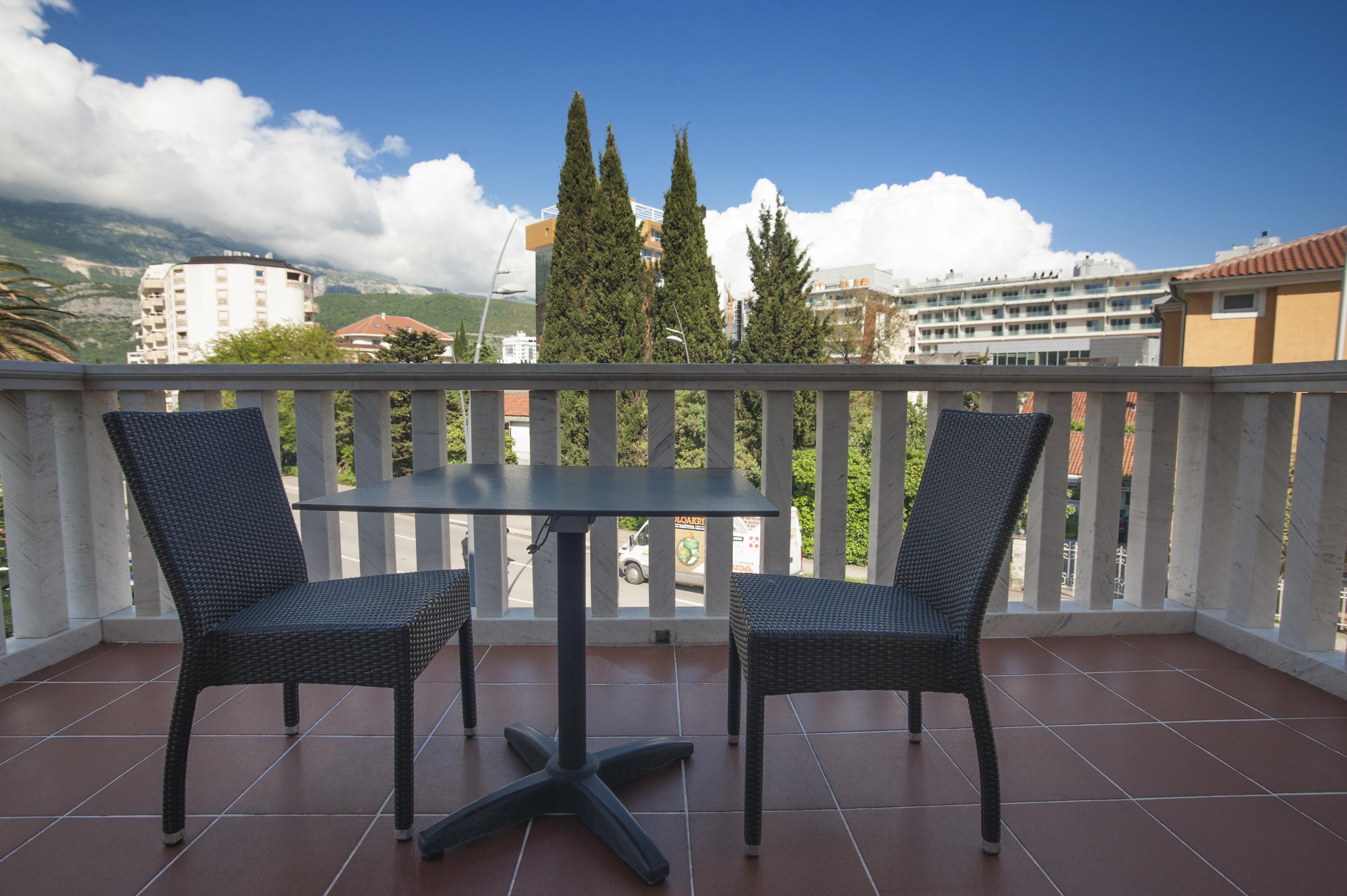 Hotel Vila Lux Budva Eksteriør billede