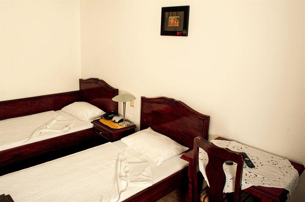 Hotel Vila Lux Budva Eksteriør billede