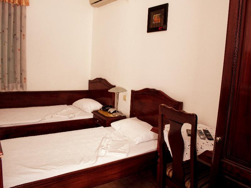 Hotel Vila Lux Budva Eksteriør billede
