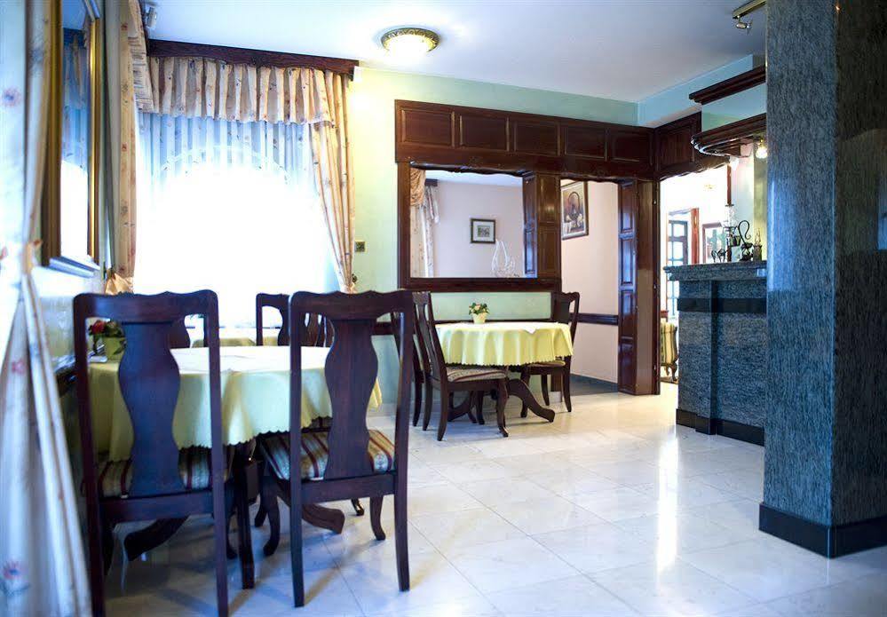 Hotel Vila Lux Budva Eksteriør billede